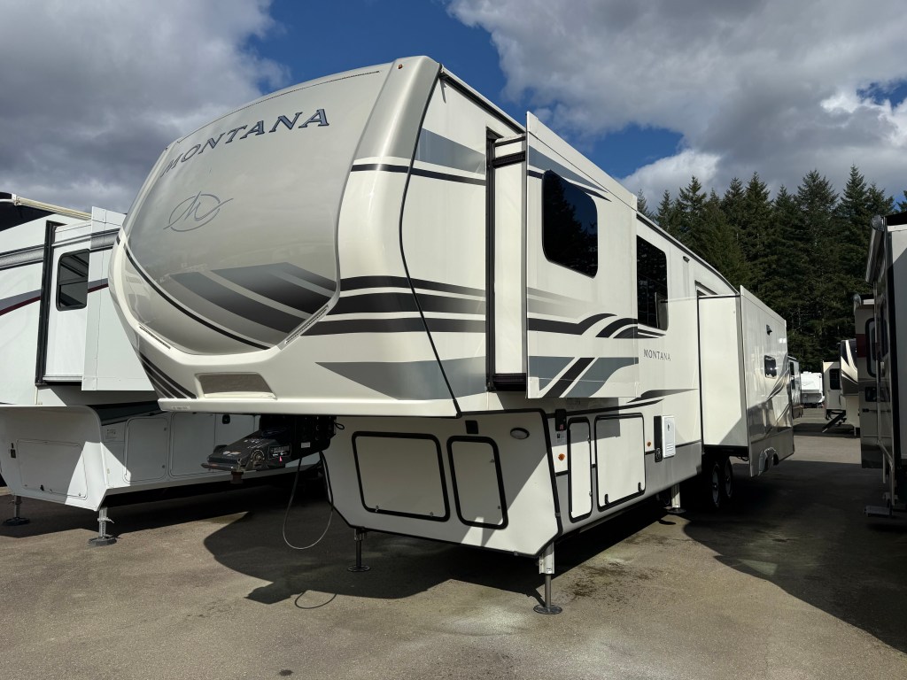 2022 Keystone Montana 3781RL #5699 - Sundance RV Center